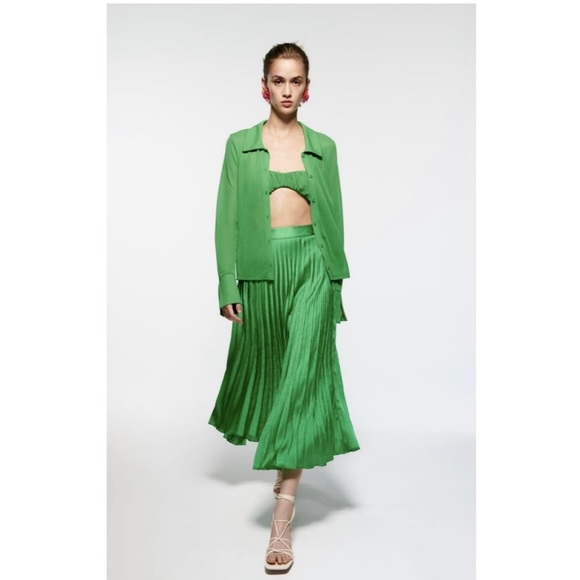 ***SOLD*** ZARA GREEN PLEATED SKIRT ***BRAND NEW*** SZ M - Picture 2 of 7